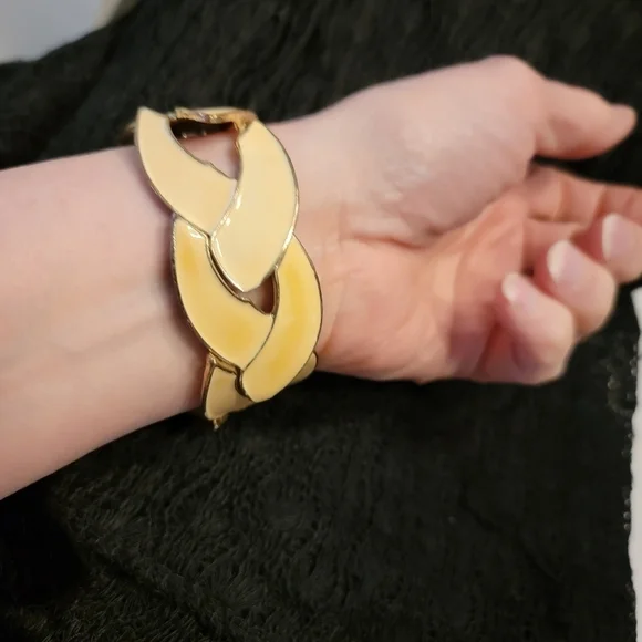 Set of 2 Vintage Enamel Painted Bracelets - Picture 11 of 15